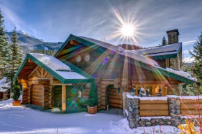 Snowridge Retreat - 150m to Ski Run, Hot Tub, Pool Table, Iconic Ski View